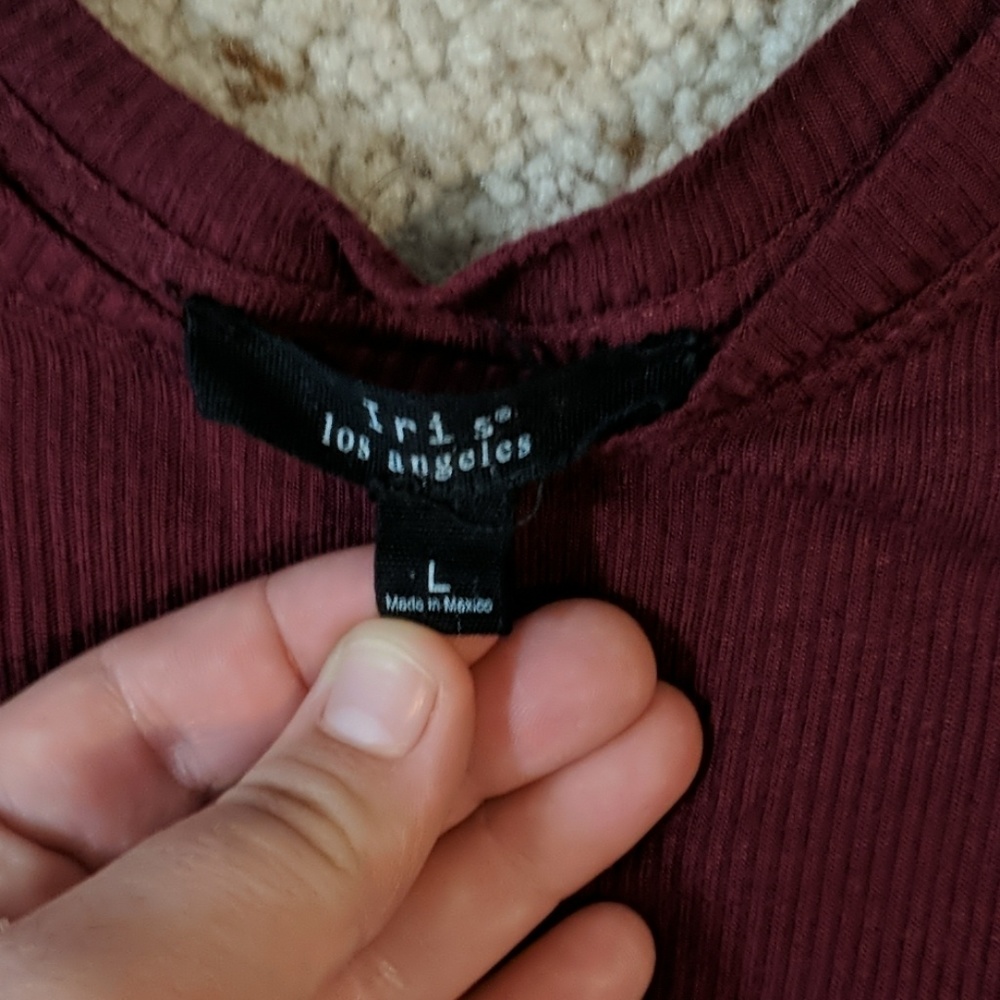 Cute top - Picture 3 of 3